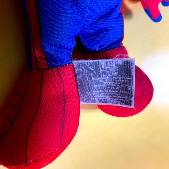 MARVEL SPIDER-MAN VTG 2012 COLLECTIBLE PLUSH WITH ORANGE EYES 9” - Picture 7 of 8